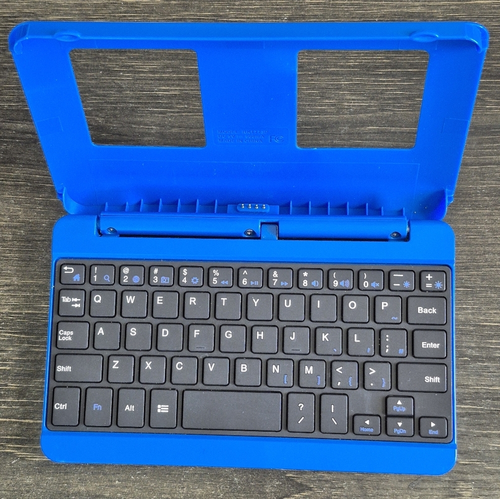 RCA Tablet Keyboard Blue Case 7” - Model RKT773P - Like NEW